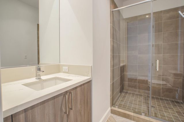 1211 Caroline Street 1008, Houston, TX 77002