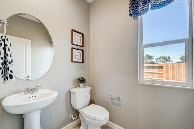1001 Lucia Avenue, Fowler, CA 93625