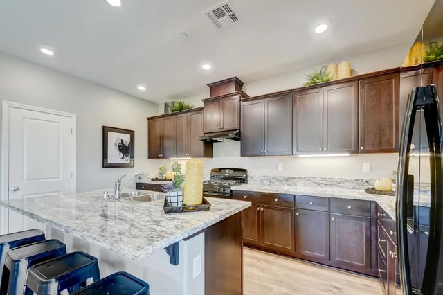 1001 Lucia Avenue, Fowler, CA 93625