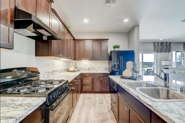 1001 Lucia Avenue, Fowler, CA 93625