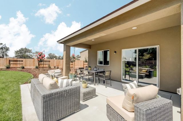 1001 Lucia Avenue, Fowler, CA 93625