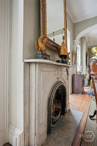 10 W Liberty Street, Savannah, GA 31401