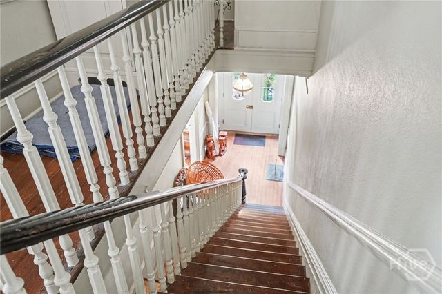 10 W Liberty Street, Savannah, GA 31401