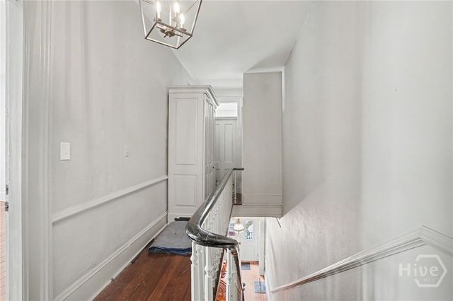 10 W Liberty Street, Savannah, GA 31401