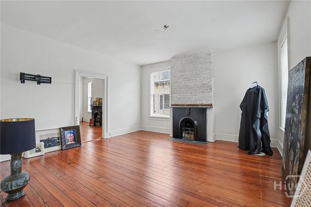 10 W Liberty Street, Savannah, GA 31401