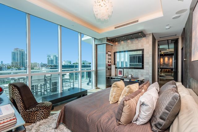 50 S Pointe Dr 905, Miami Beach, FL 33139