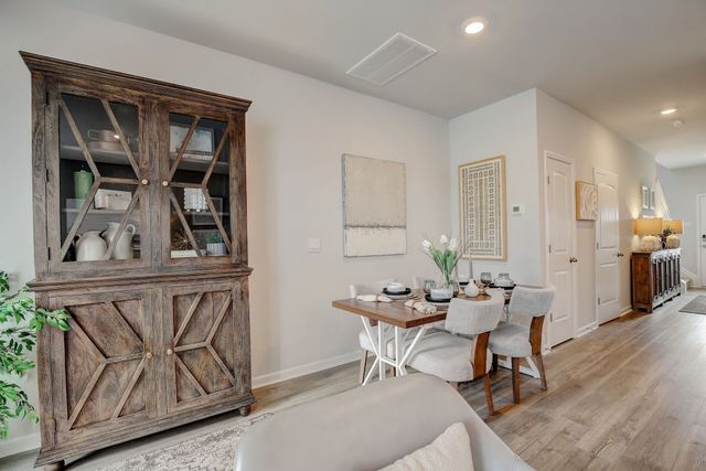 2262 Harlequin Point, Lebanon, TN 37090