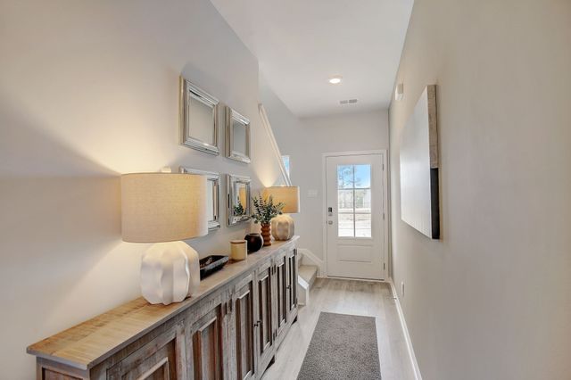 2262 Harlequin Point, Lebanon, TN 37090