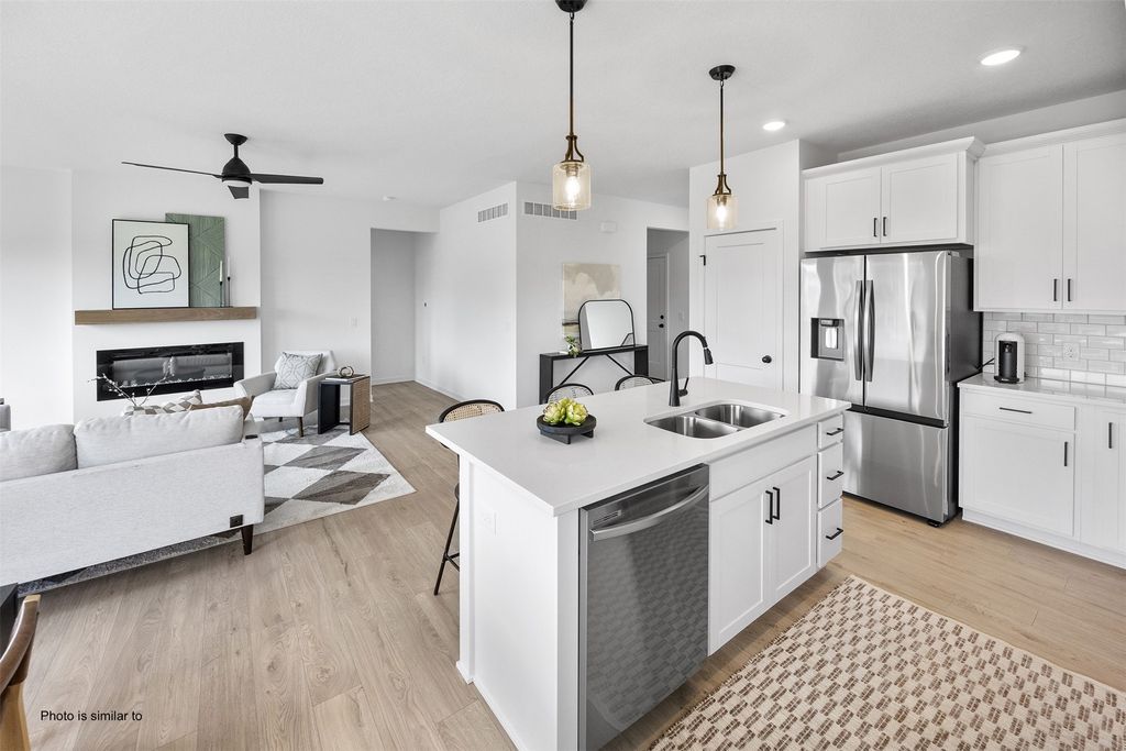 432 Napoli Avenue, West Des Moines, IA 50266