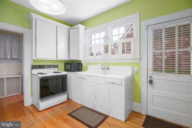 800 SYLVANIA AVE, Fredericksburg, VA 22401