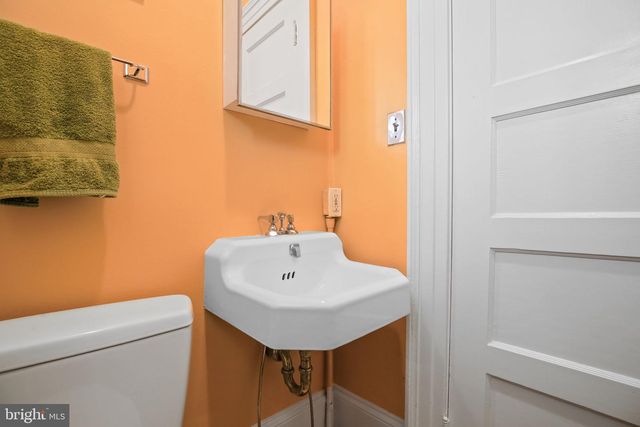 800 SYLVANIA AVE, Fredericksburg, VA 22401