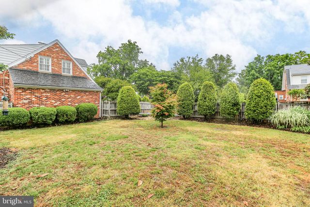 800 SYLVANIA AVE, Fredericksburg, VA 22401