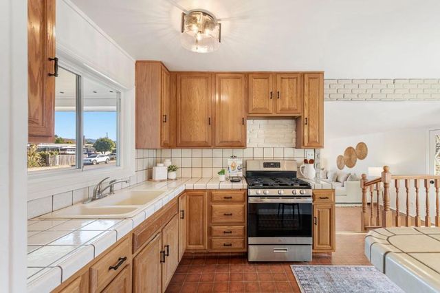 1695 Mckinley Street, San Mateo, CA 94403