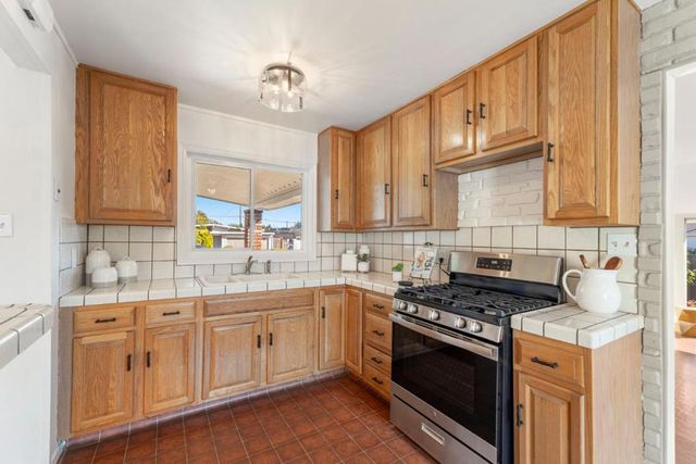 1695 Mckinley Street, San Mateo, CA 94403