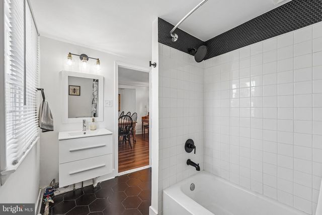 108 N MIDLAND AVE, Norristown, PA 19403