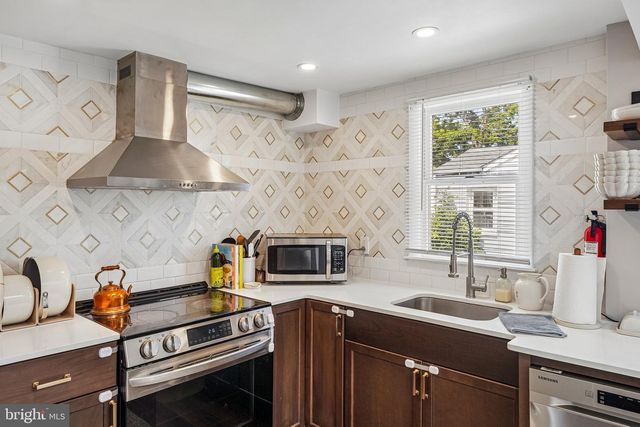 108 N MIDLAND AVE, Norristown, PA 19403