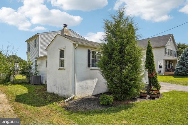108 N MIDLAND AVE, Norristown, PA 19403