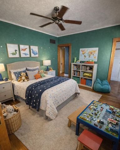 452 S 8th St, Salina, KS 67401