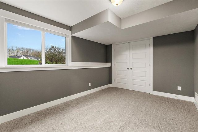 5734 Stonebridge Drive, Georgetown Twp, MI 49418