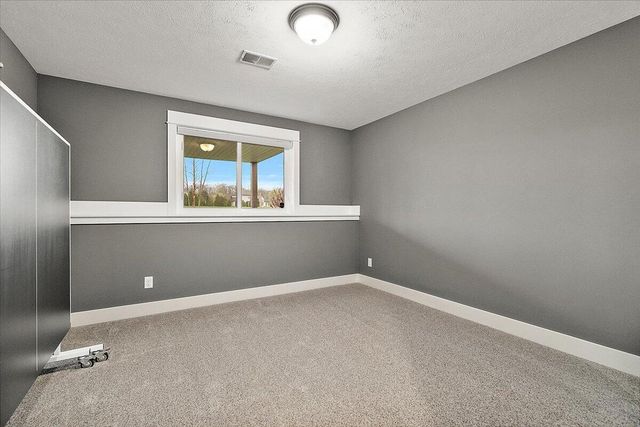 5734 Stonebridge Drive, Georgetown Twp, MI 49418