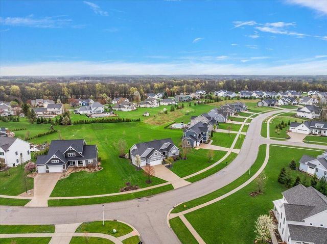 5734 Stonebridge Drive, Georgetown Twp, MI 49418