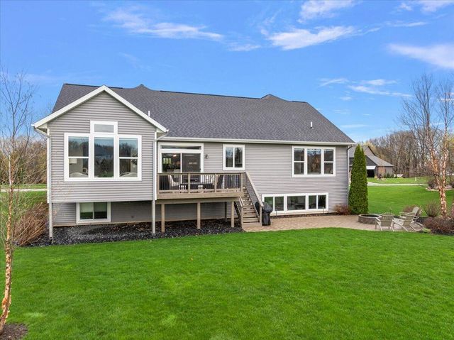 5734 Stonebridge Drive, Georgetown Twp, MI 49418