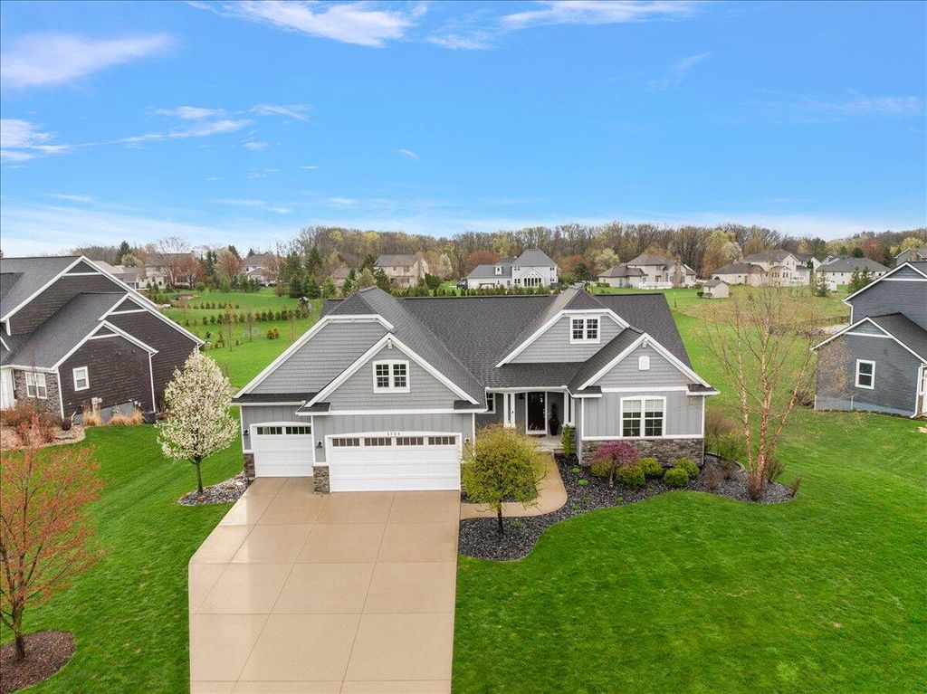 5734 Stonebridge Drive, Georgetown Twp, MI 49418