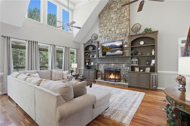 914 Autumn Path Way, Snellville, GA 30078