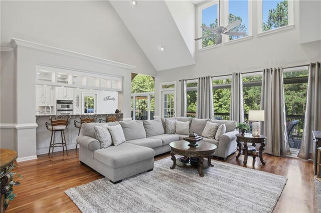 914 Autumn Path Way, Snellville, GA 30078