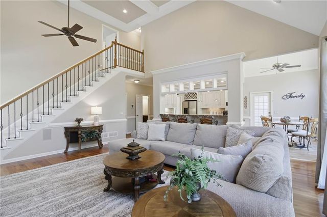 914 Autumn Path Way, Snellville, GA 30078