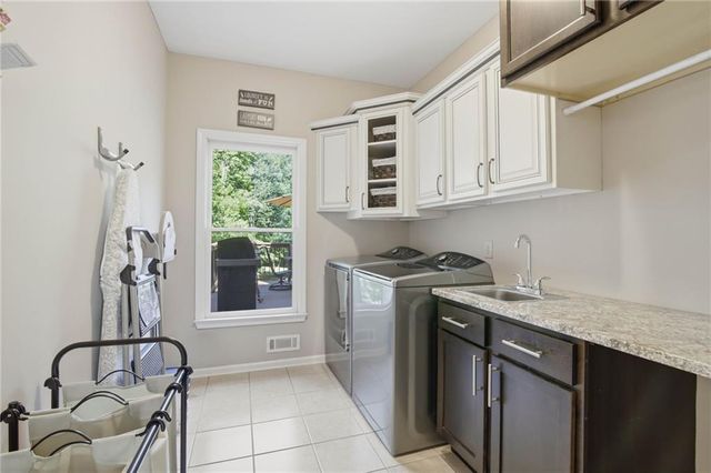 914 Autumn Path Way, Snellville, GA 30078