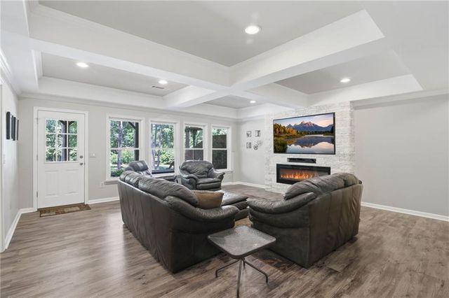 914 Autumn Path Way, Snellville, GA 30078