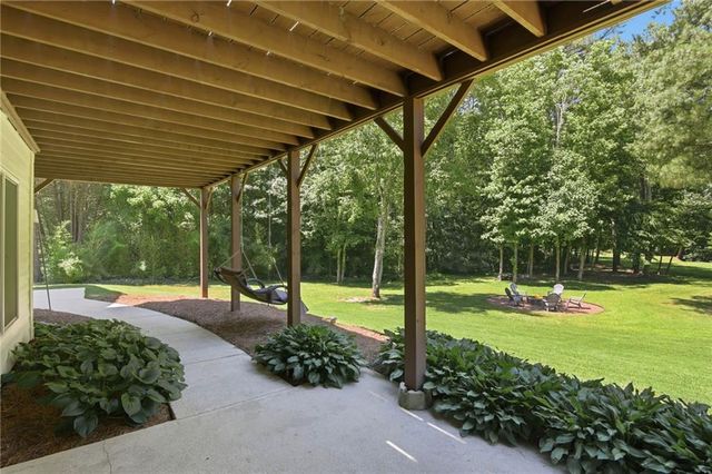 914 Autumn Path Way, Snellville, GA 30078