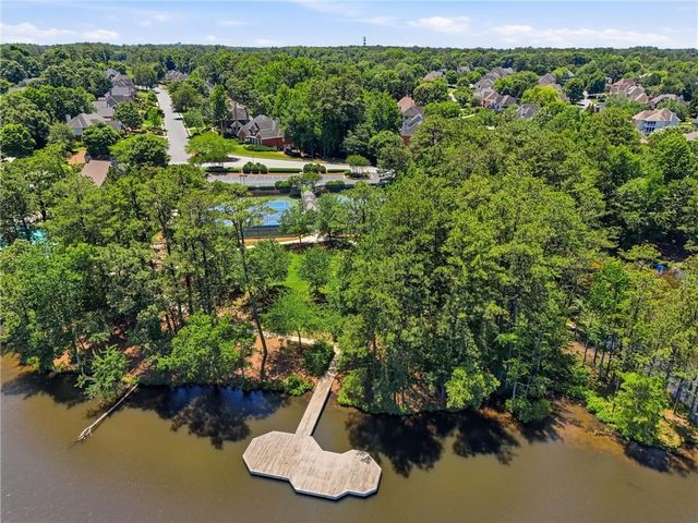 914 Autumn Path Way, Snellville, GA 30078