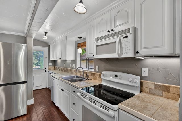 715 W Munson Street, Denison, TX 75020