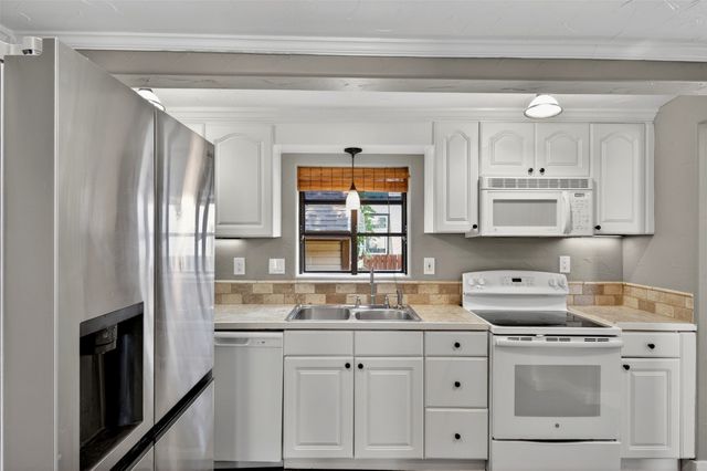 715 W Munson Street, Denison, TX 75020