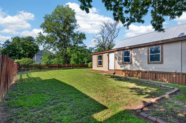 715 W Munson Street, Denison, TX 75020