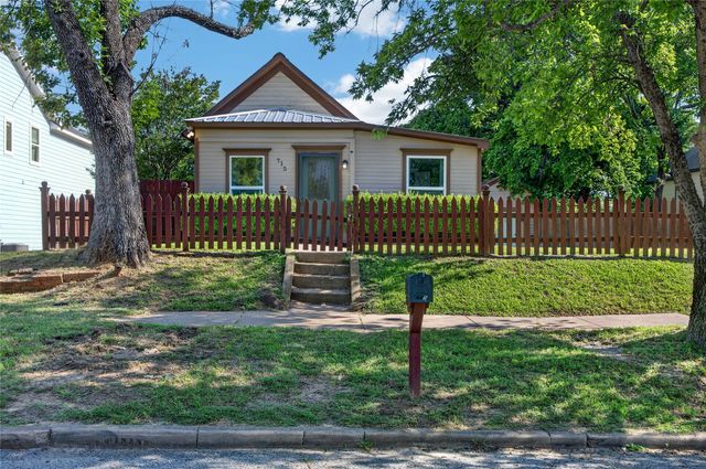 715 W Munson Street, Denison, TX 75020