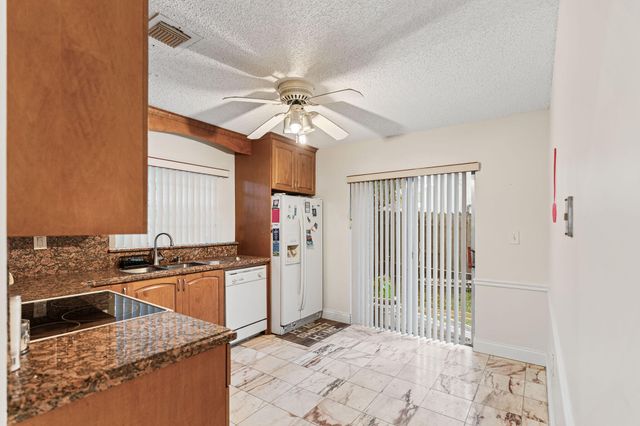 14681 N Beckley Square, Davie, FL 33325