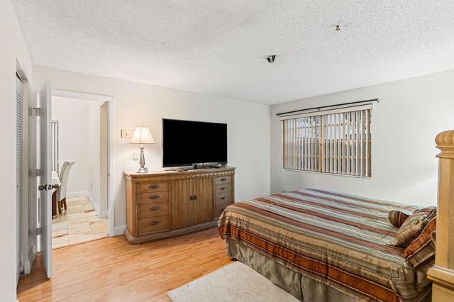 14681 N Beckley Square, Davie, FL 33325