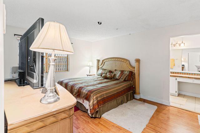 14681 N Beckley Square, Davie, FL 33325