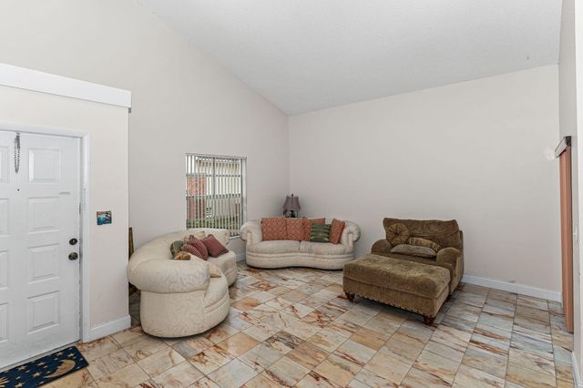 14681 N Beckley Square, Davie, FL 33325