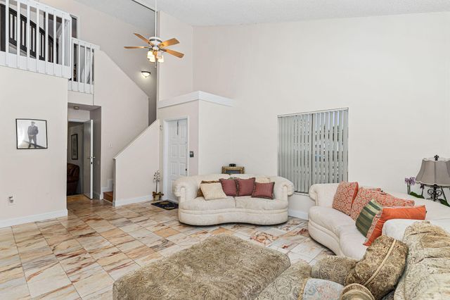 14681 N Beckley Square, Davie, FL 33325