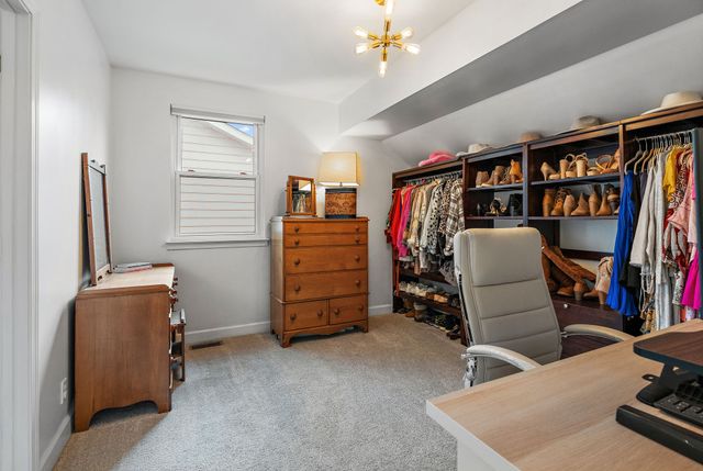 8954 Sawyer Brown Rd, Nashville, TN 37221