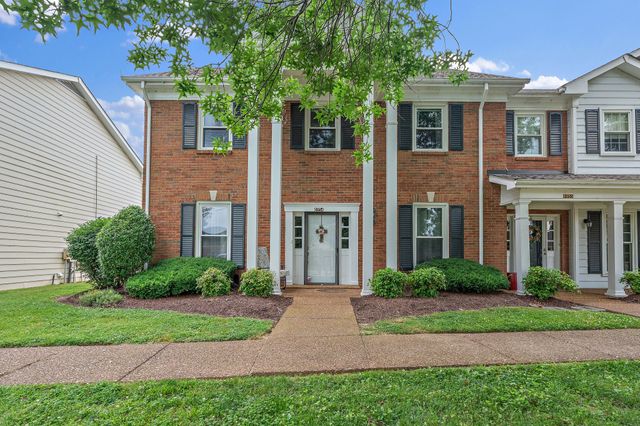 8954 Sawyer Brown Rd, Nashville, TN 37221