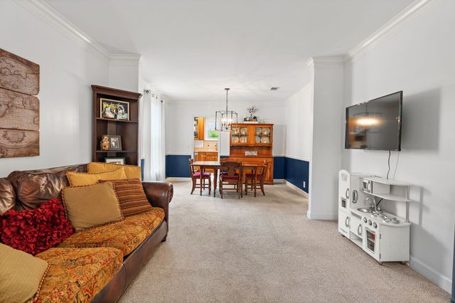 8954 Sawyer Brown Rd, Nashville, TN 37221