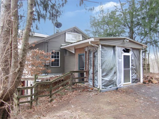 1401 S Elm St, Monaca, PA 15061