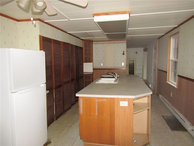 1401 S Elm St, Monaca, PA 15061