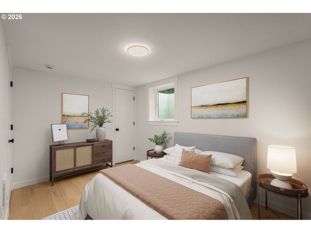 570 Nw BIRDSDALE Ave Nw, Gresham, OR 97030
