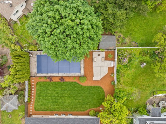 570 Nw BIRDSDALE Ave Nw, Gresham, OR 97030